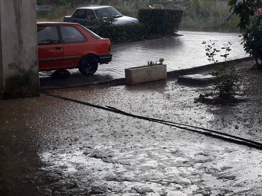 Καιρός: Καταιγίδα στο Αγρίνιο (εικόνες, βίντεο)